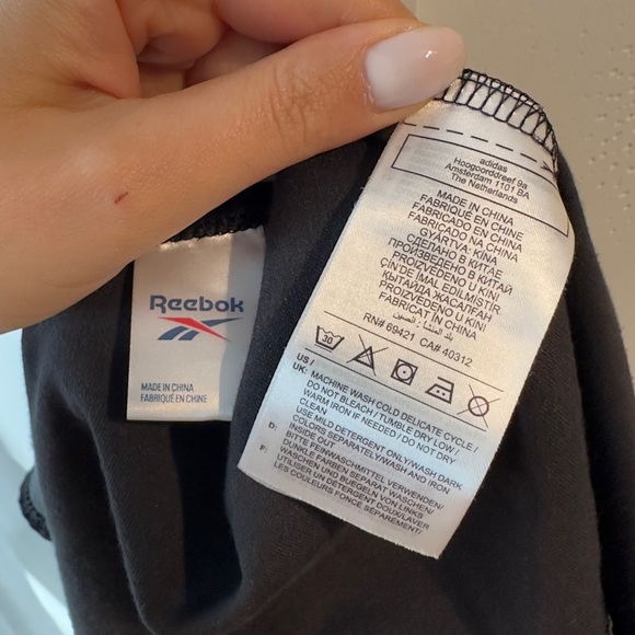 Reebok Classics Winter Velour Corduroy Top NWOT - Picture 8 of 8